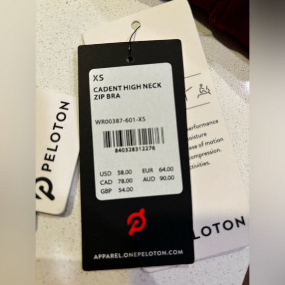 Peloton Cadent High Neck Zip Bra - Picture 12 of 13